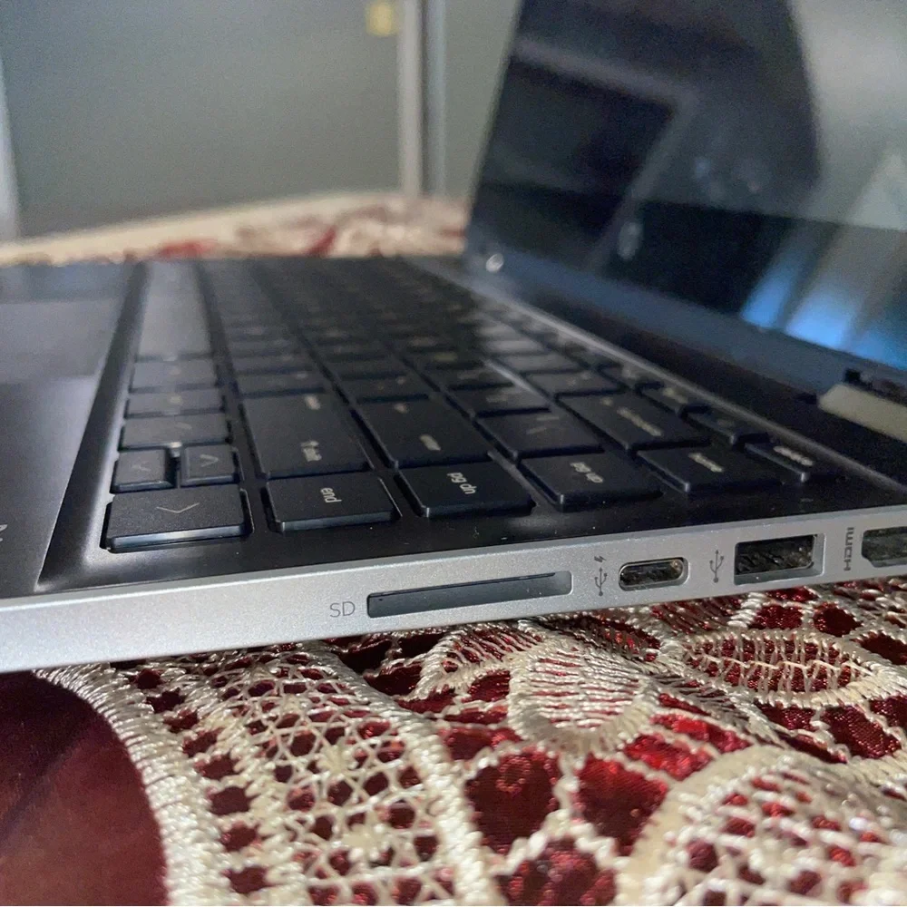 HP Pavillion x360 touchscreen